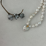 Gembea JewelryLove Pendant Shaped Baroque Pearl Beaded Necklace
