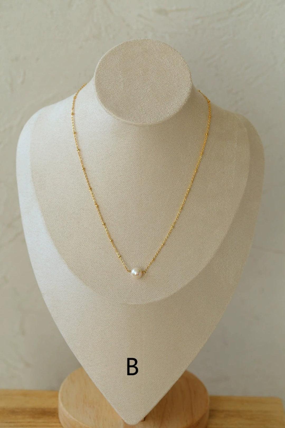 Overlay Natural Pearl Pendant Necklace - Gembea Jewelry