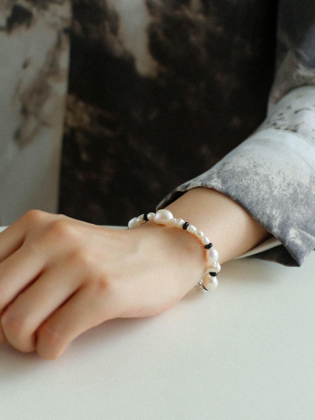 Baroque Pearl Black Agate Beaded Bracelet - Gembea Jewelry