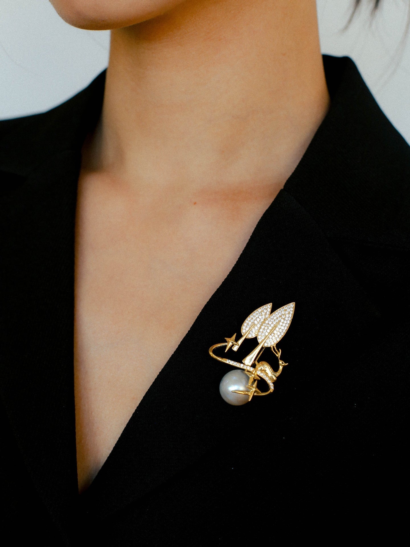 Christmas Deer Mabe Pearl Brooch gembea jewelry