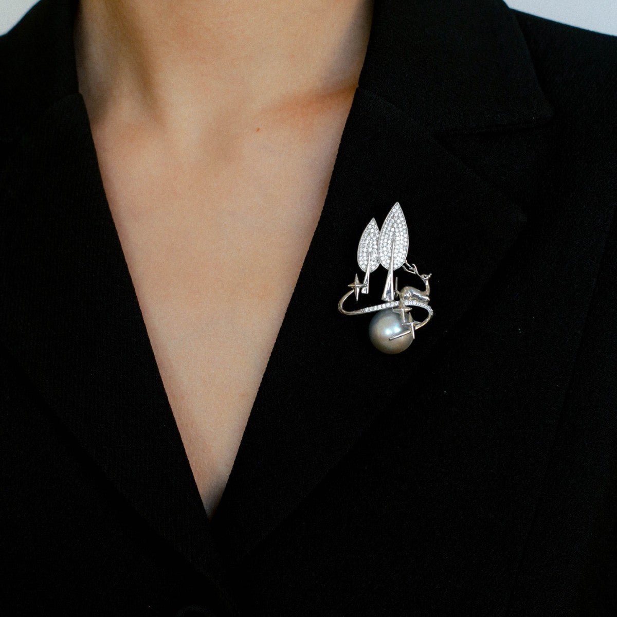 Christmas Deer Mabe Pearl Brooch gembea jewelry