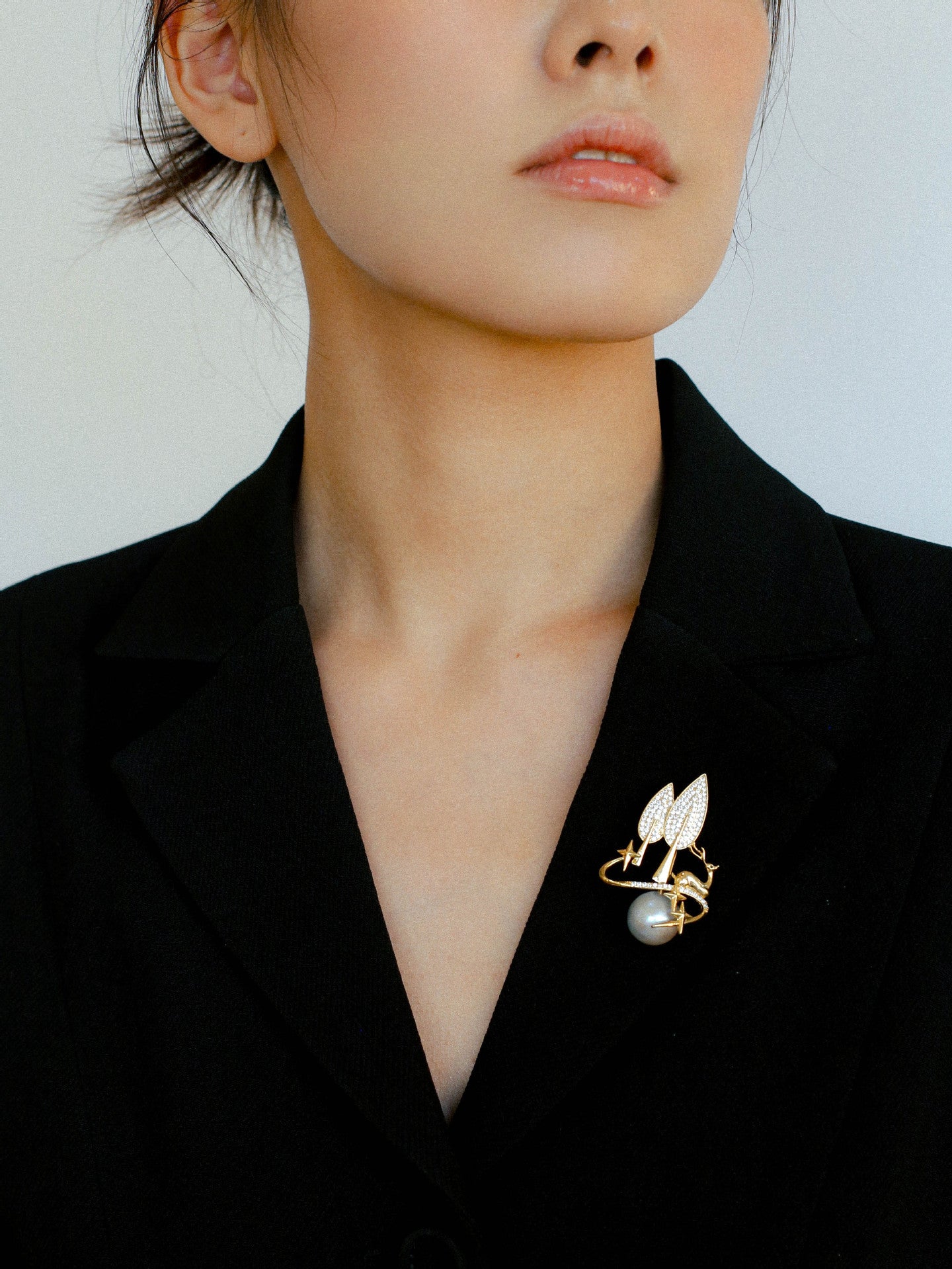 Christmas Deer Mabe Pearl Brooch gembea jewelry