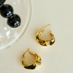 Commuter Twist Floral Geometric Metal Earrings - Gembea Jewelry