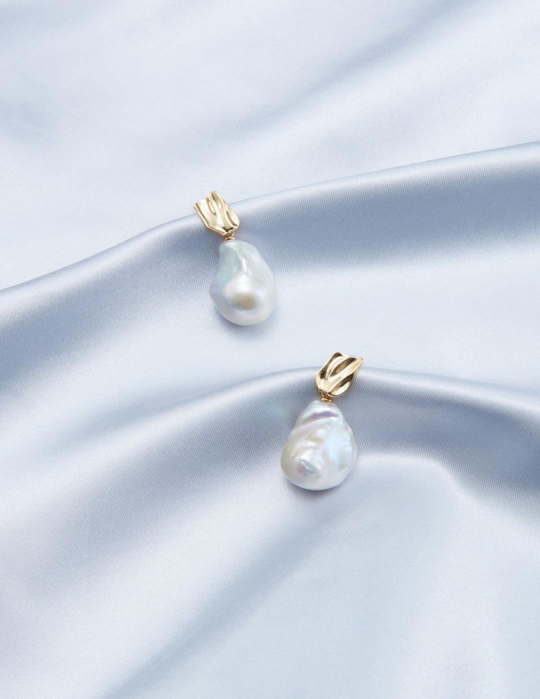 18K Gold Baroque Pendant Pearl Earrings - Gembea Jewelry
