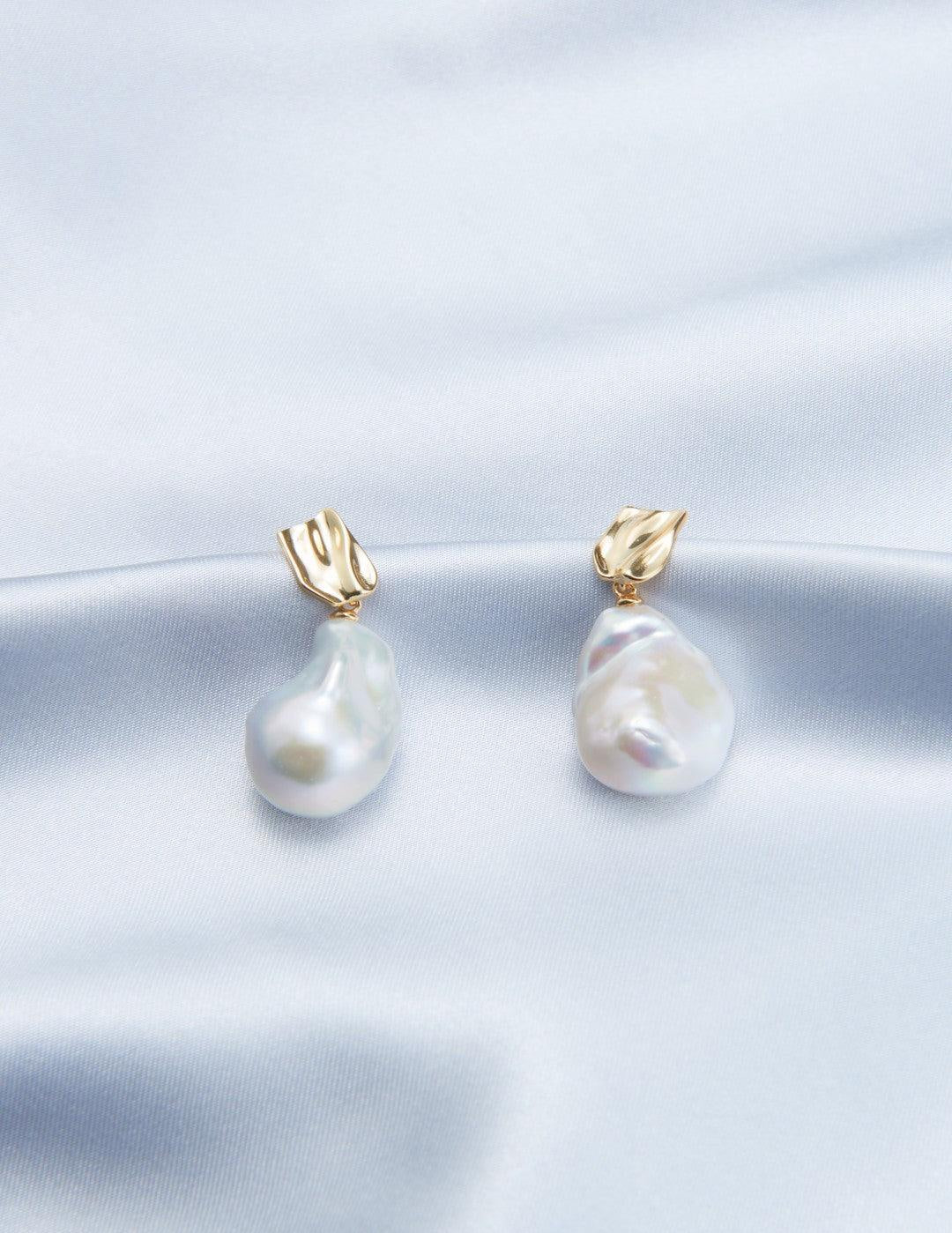 18K Gold Baroque Pendant Pearl Earrings - Gembea Jewelry