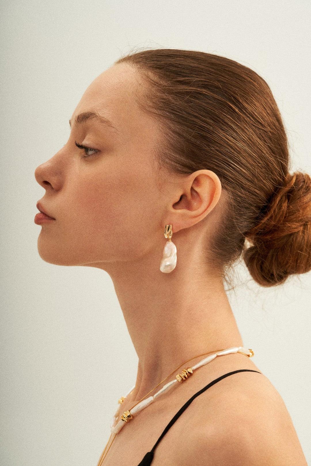 18K Gold Baroque Pendant Pearl Earrings - Gembea Jewelry