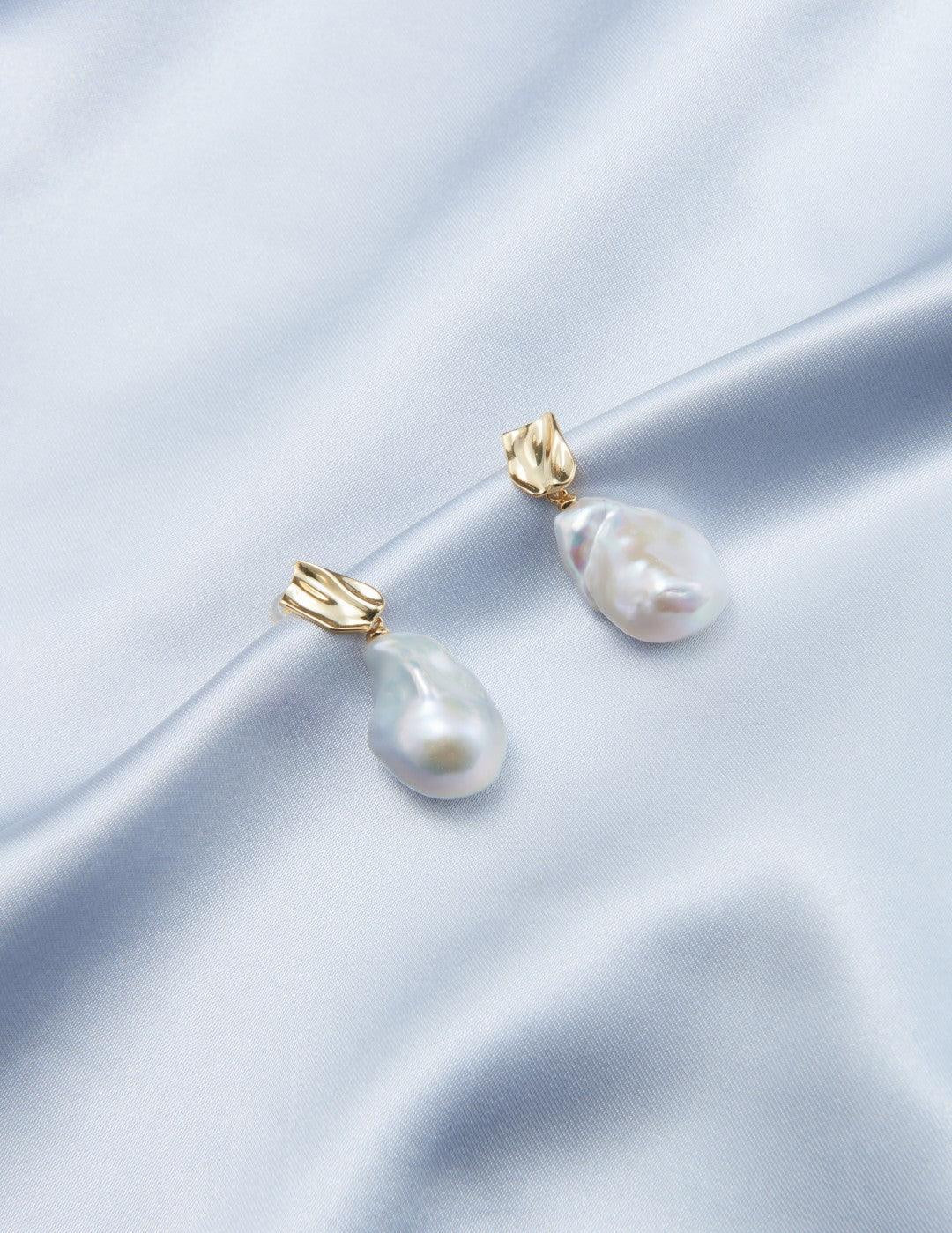 18K Gold Baroque Pendant Pearl Earrings - Gembea Jewelry