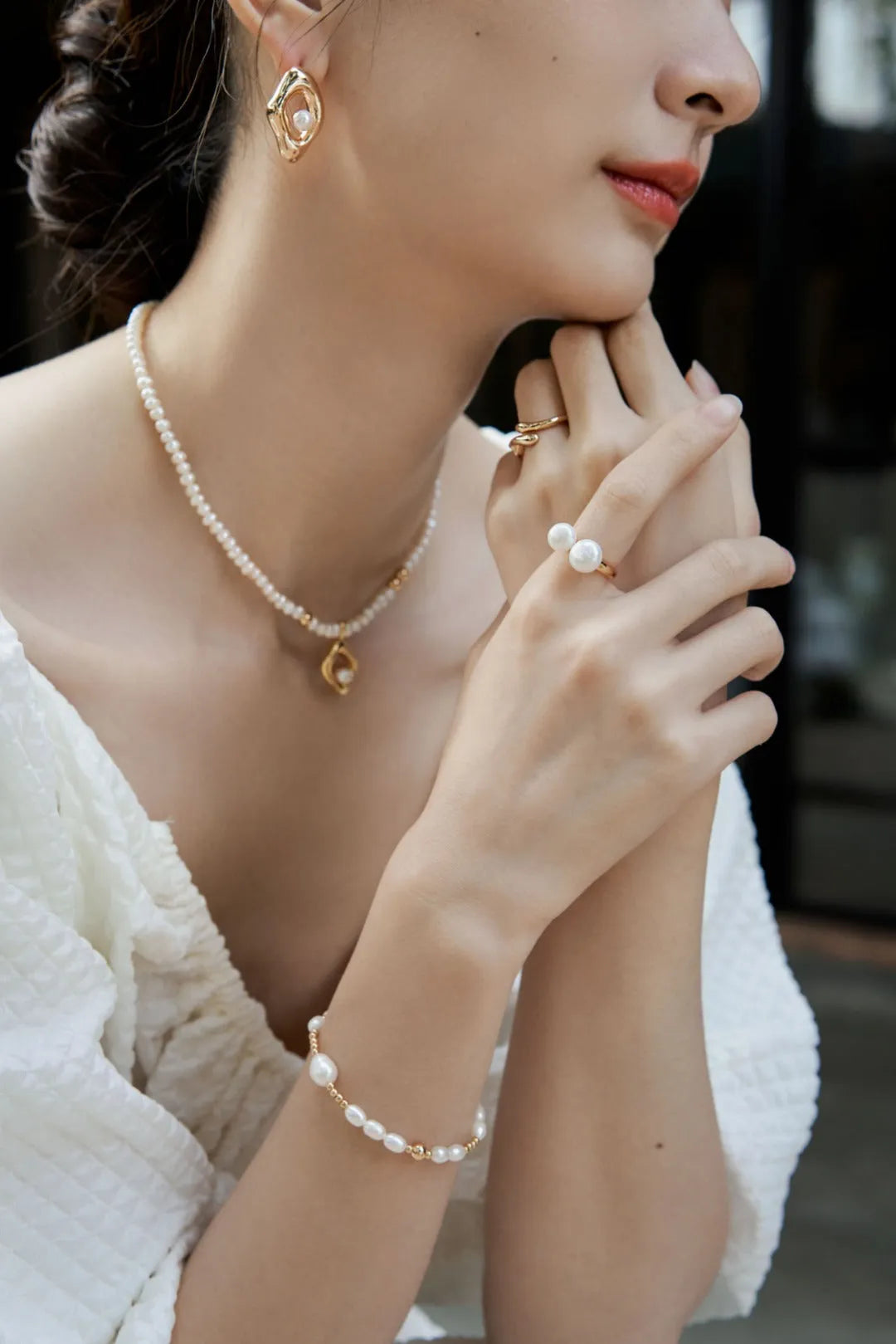 Elegant Pearl Beaded Bracelet