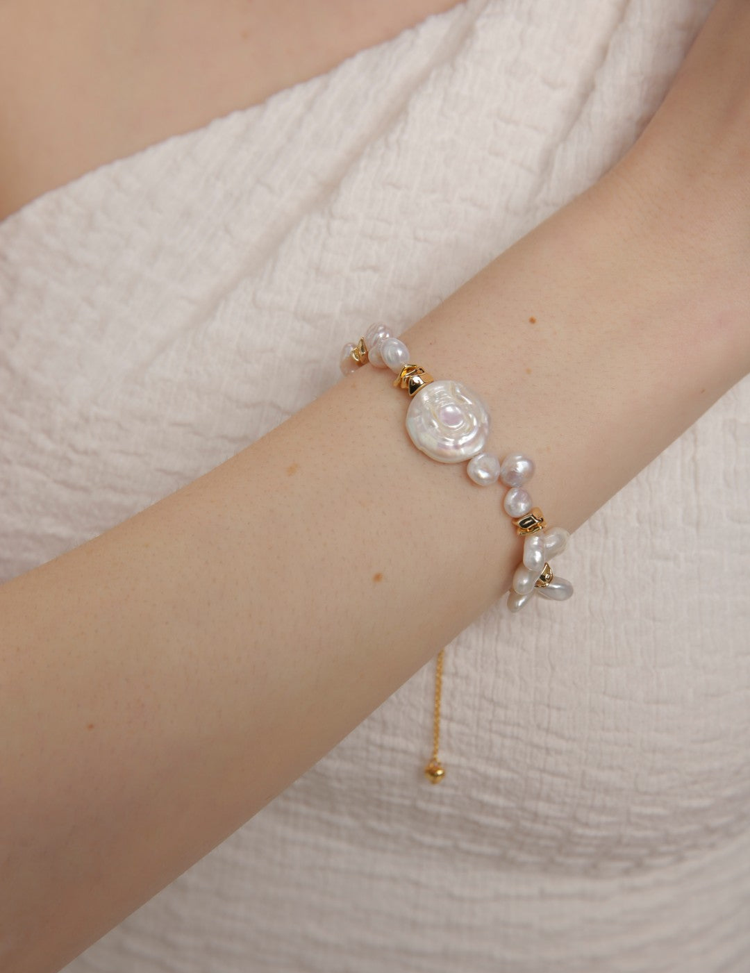 Gembea Jewelry Round Baroque Gold Bean Pearl Bracelet