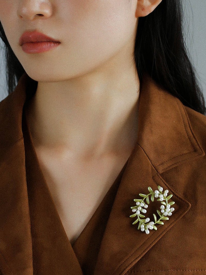 Green Leaf Peach Blossom Pearl Brooch gembea jewelry