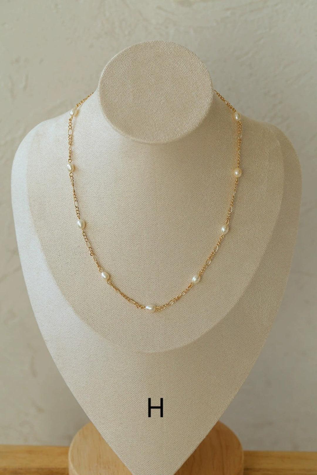 Overlay Natural Pearl Pendant Necklace - Gembea Jewelry