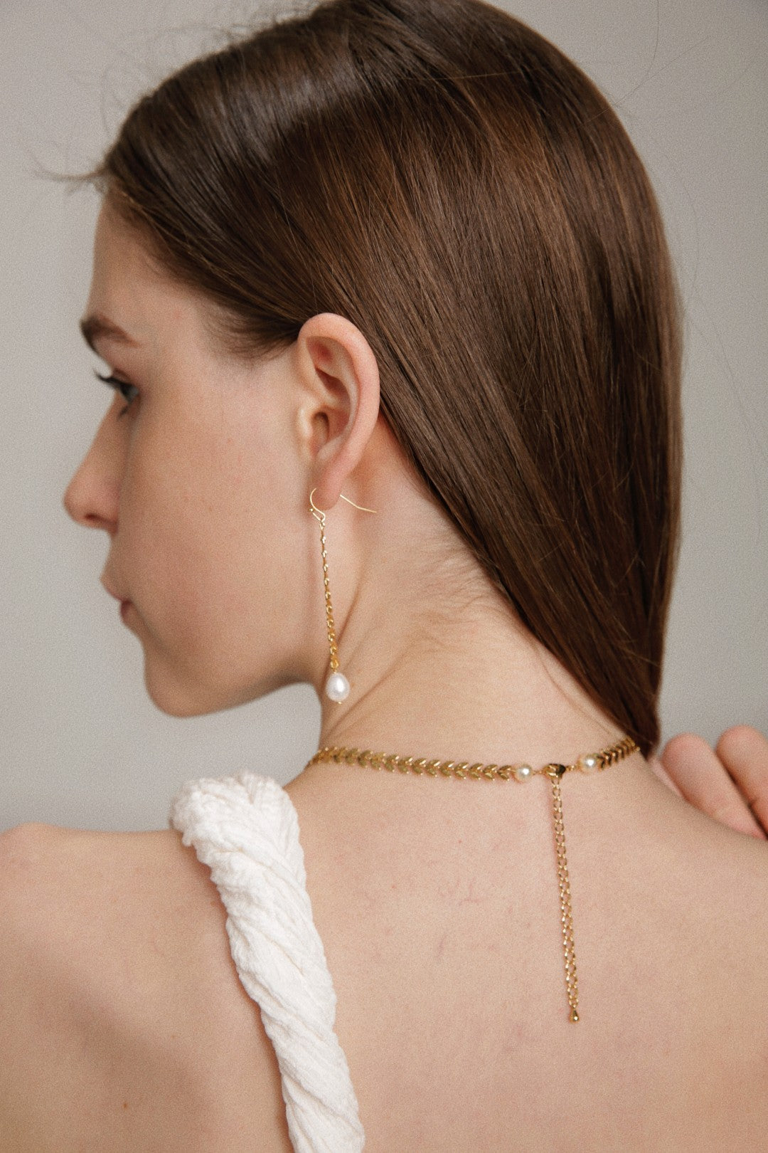 Gembea Jewelry Love and the City Leaf Choker Necklace