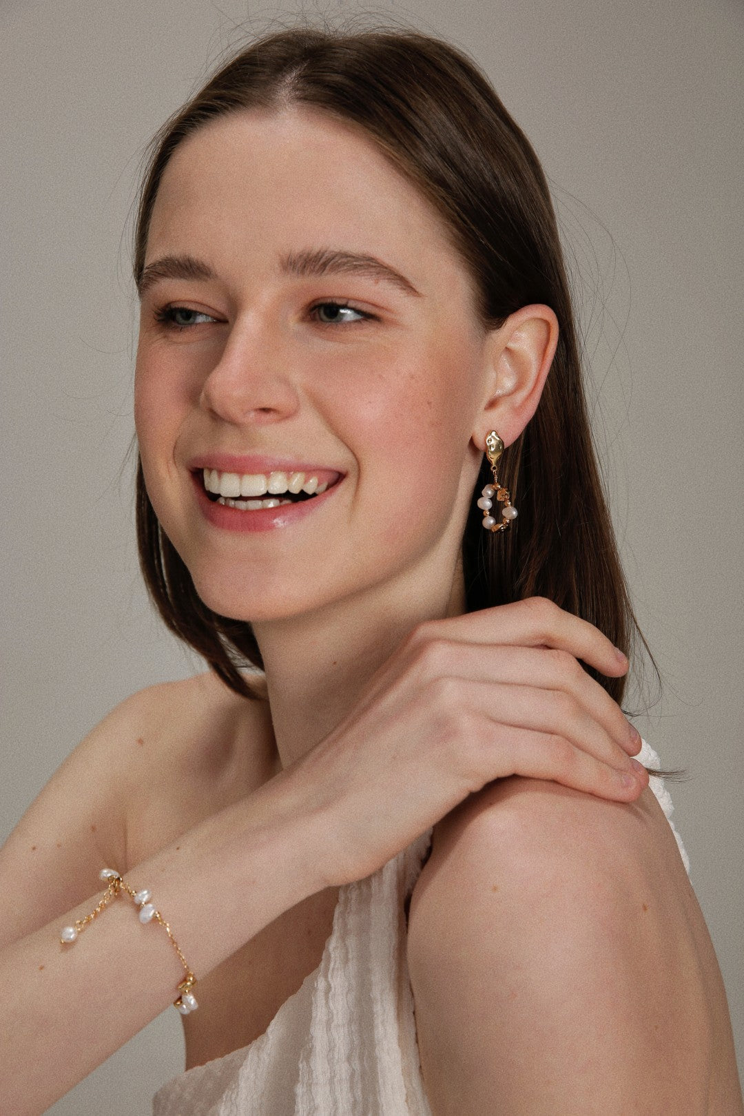 Gembea Jewelry Pearl Circle Drop Earrings