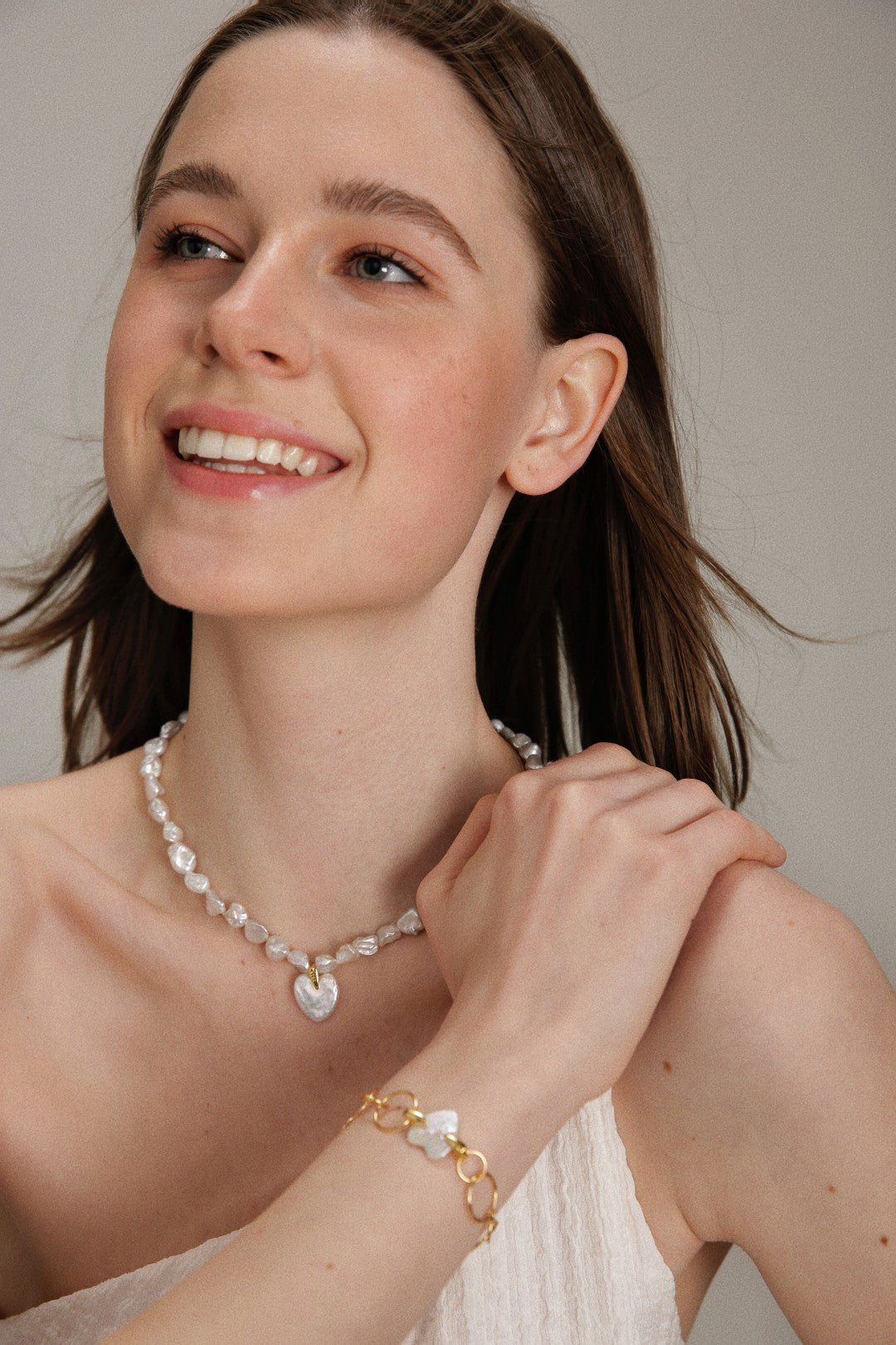 Gembea JewelryLove Pendant Shaped Baroque Pearl Beaded Necklace