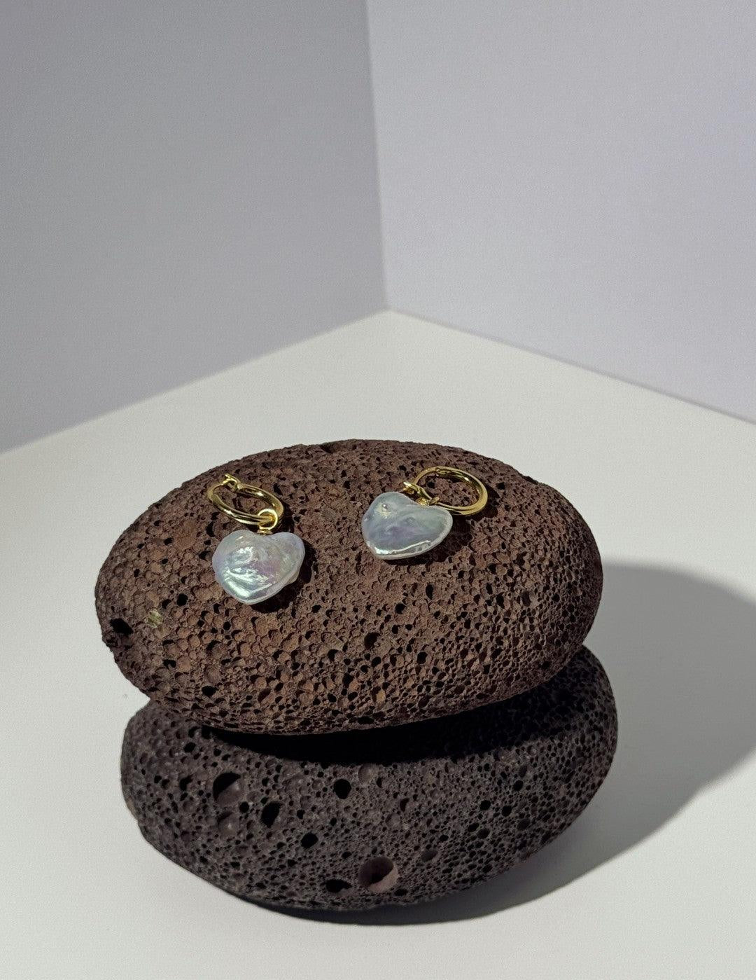 Love Heart Baroque Pearl Hoop Earrings - Gembea Jewelry