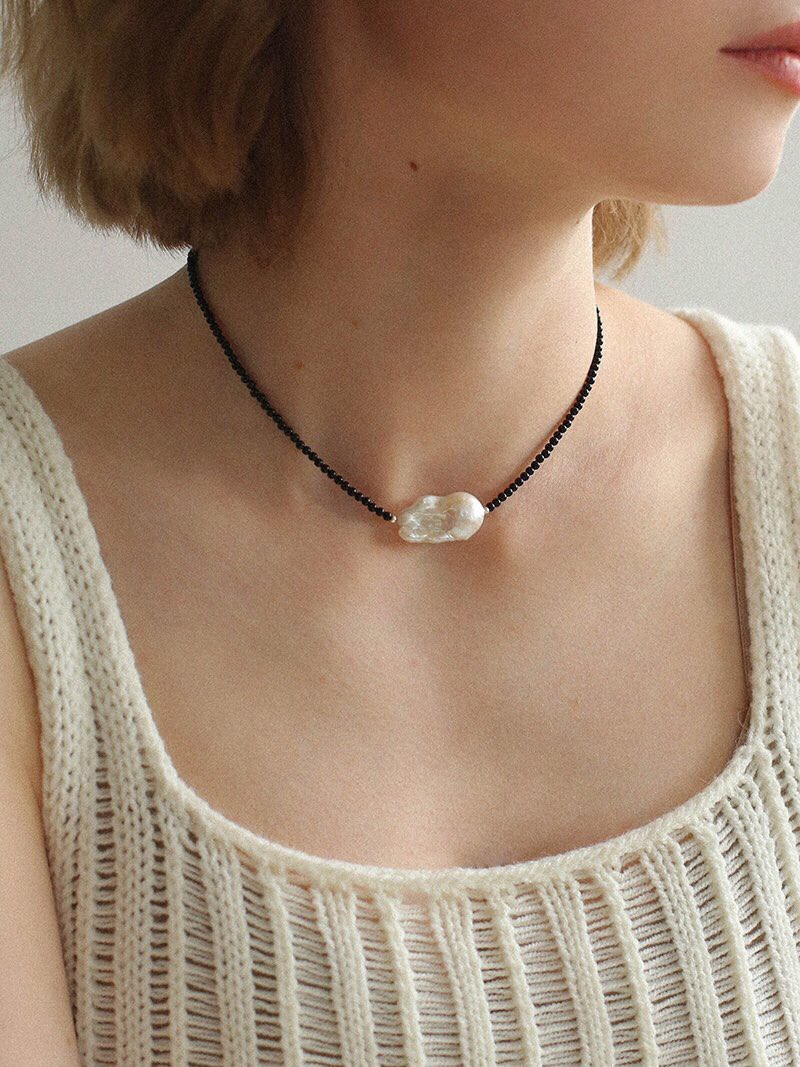 Minimalist Baroque Pearl Black Agate Beaded Necklace-Gembea Jewelry