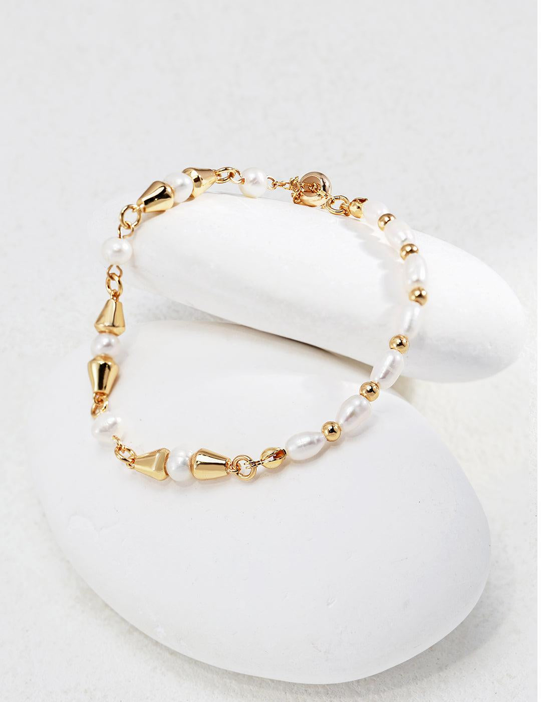 Minimalist French Style Gold and Pearl Beaded Bracelet Gembea - Gembea Jewelry