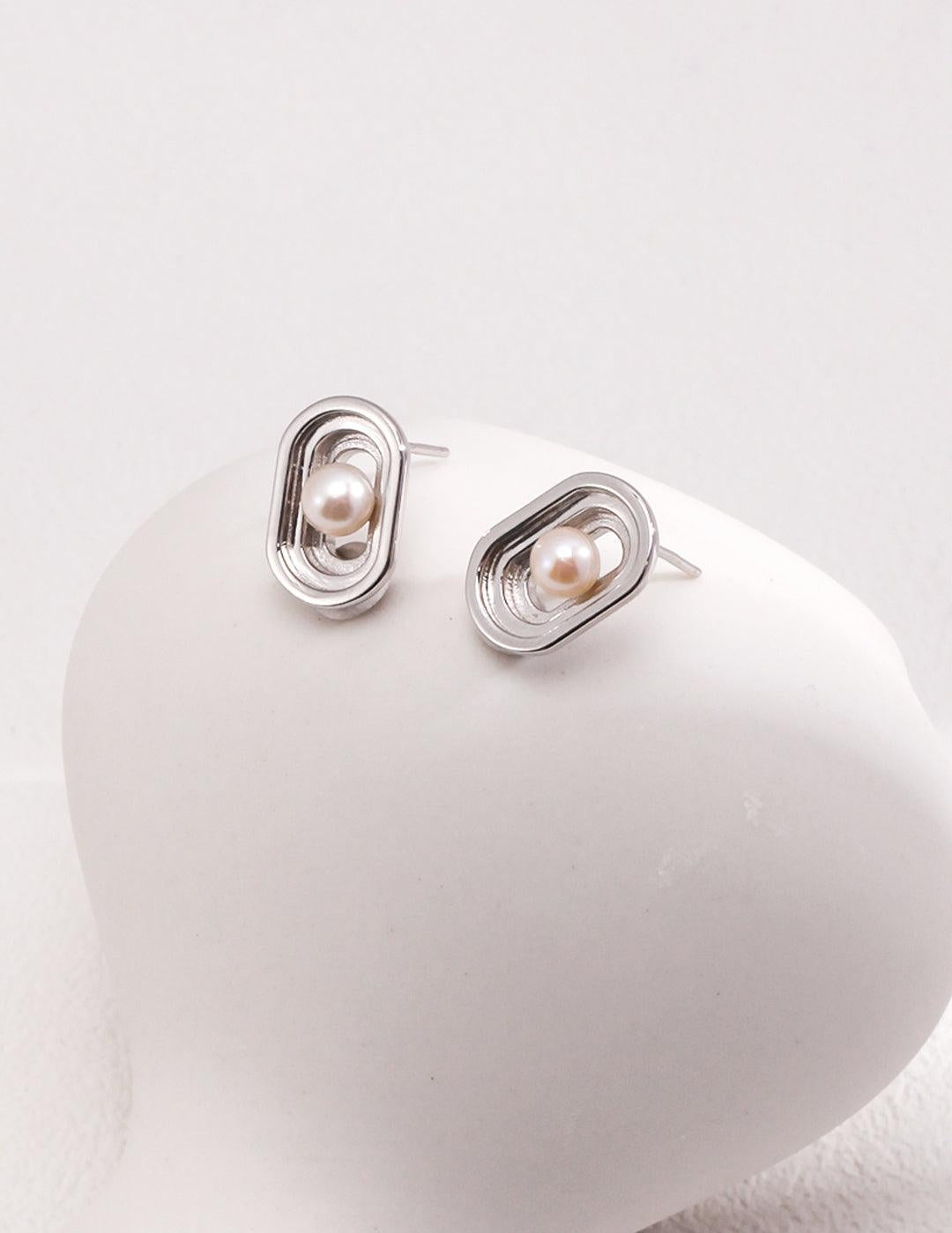 Minimalist Metallic Pearl Stud Earrings - Gembea Jewelry