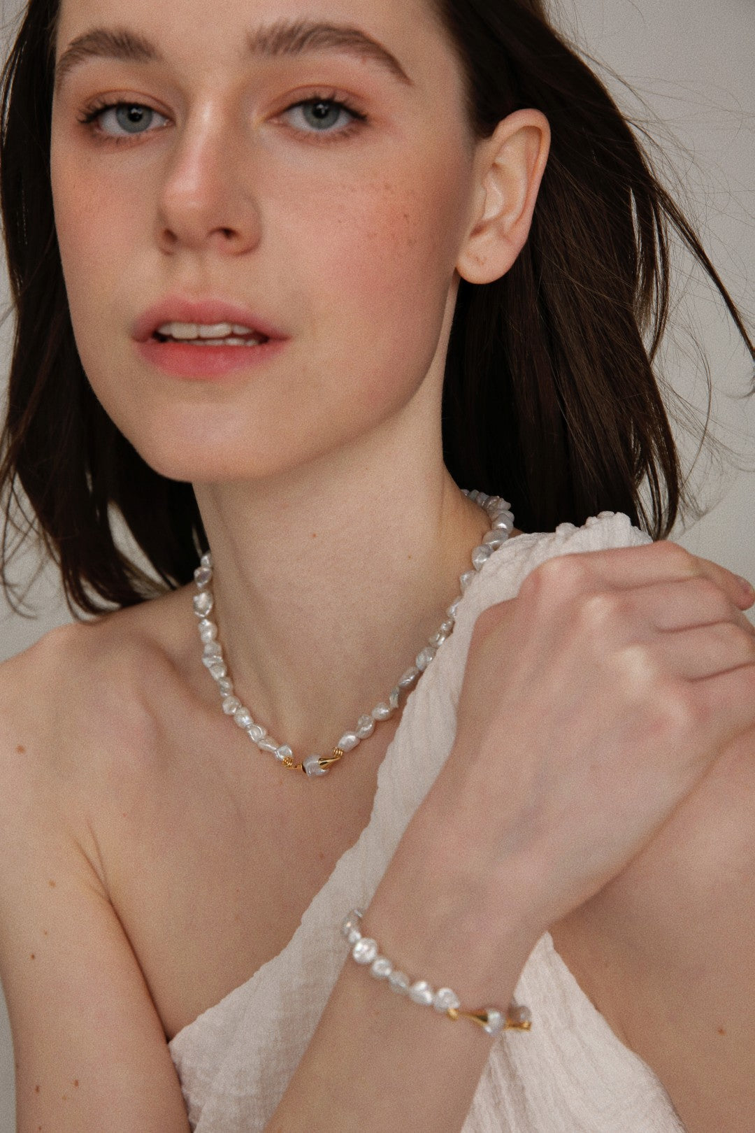 Gembea Jewelry Moustache Baroque Pearl Beaded Necklace