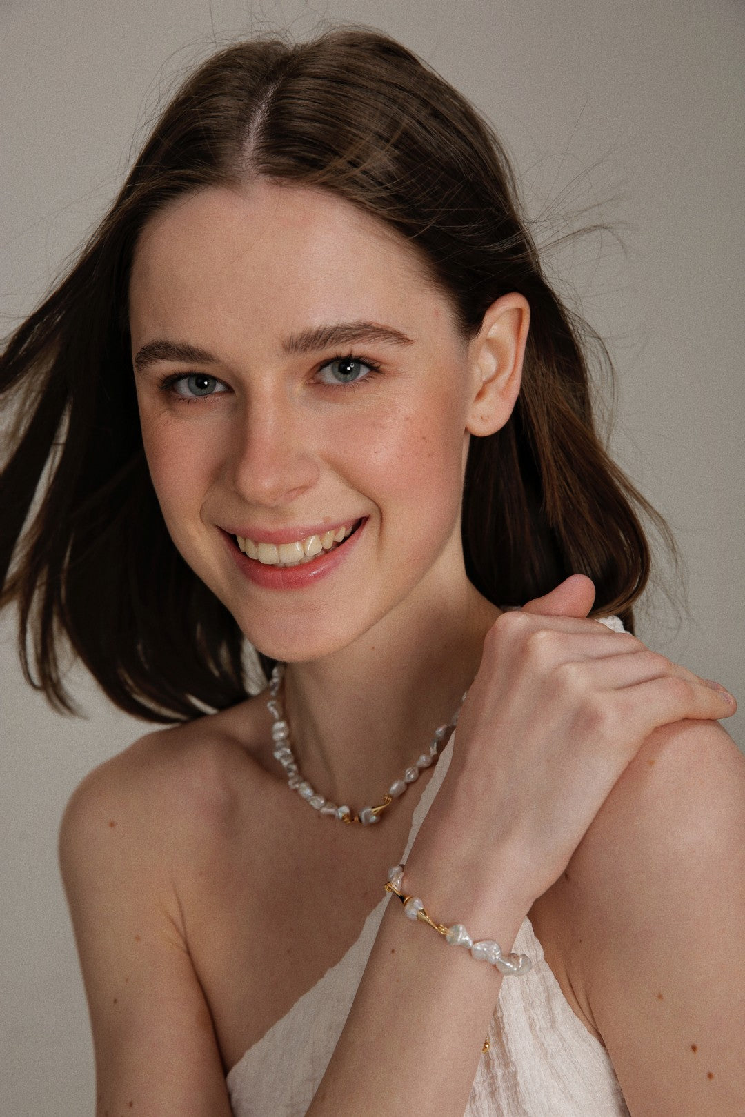 Gembea Jewelry Moustache Baroque Pearl Bracelet