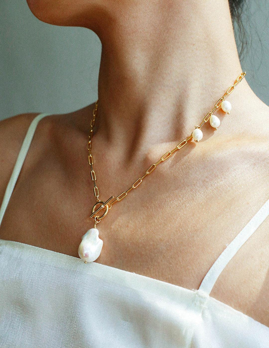 Natural Baroque Pearl Pendant Chain Necklace - Gembea Jewelry