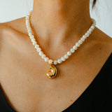 Gembea Jewelry White Shell Beads Conch Pendant Necklace