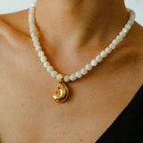 Gembea Jewelry White Shell Beads Conch Pendant Necklace