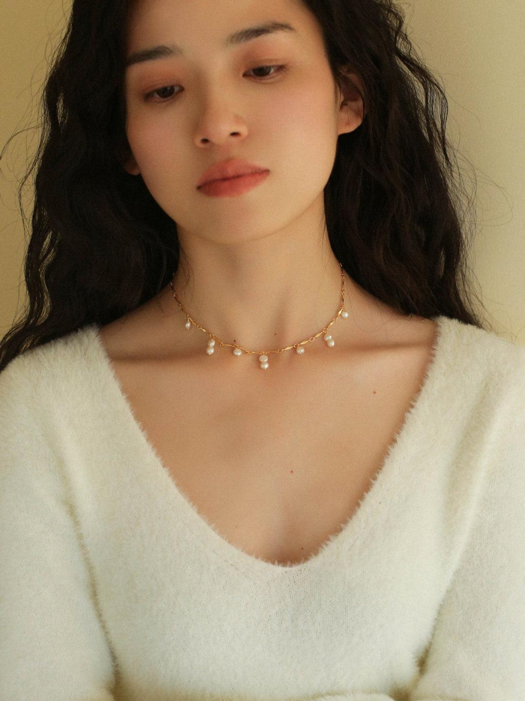 Overlay Natural Pearl Pendant Necklace - Gembea Jewelry