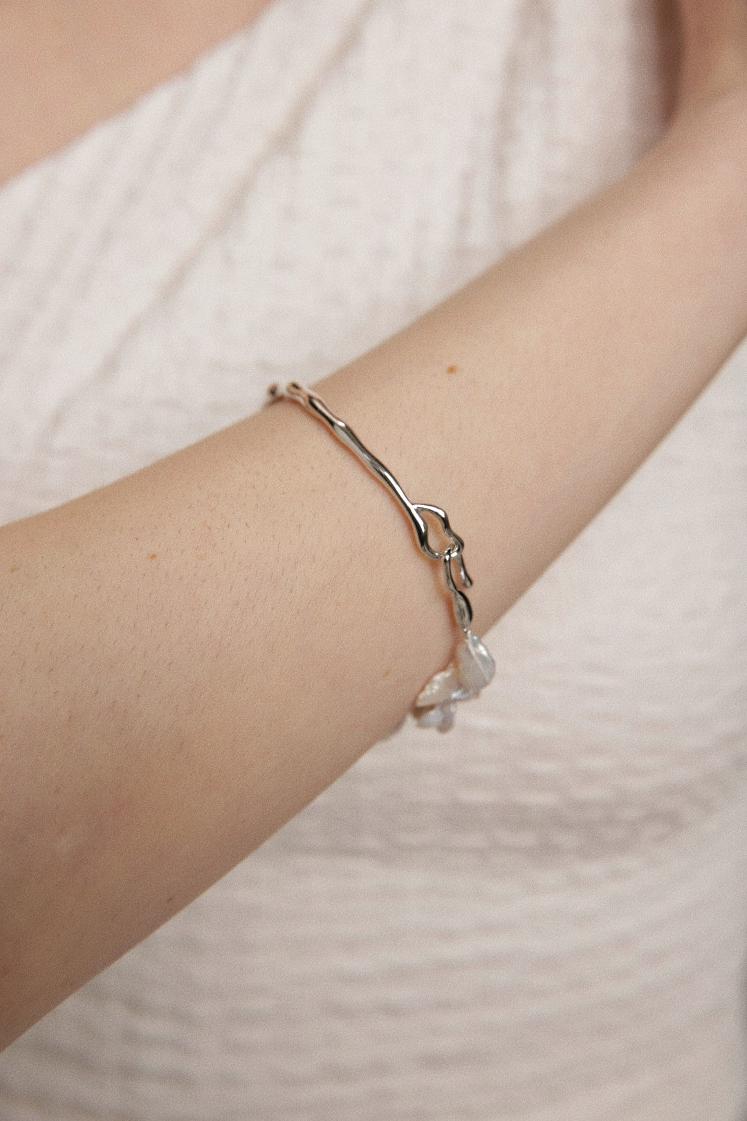 Gembea Jewelry Petal Baroque Sterling Silver Bangles Bracelet
