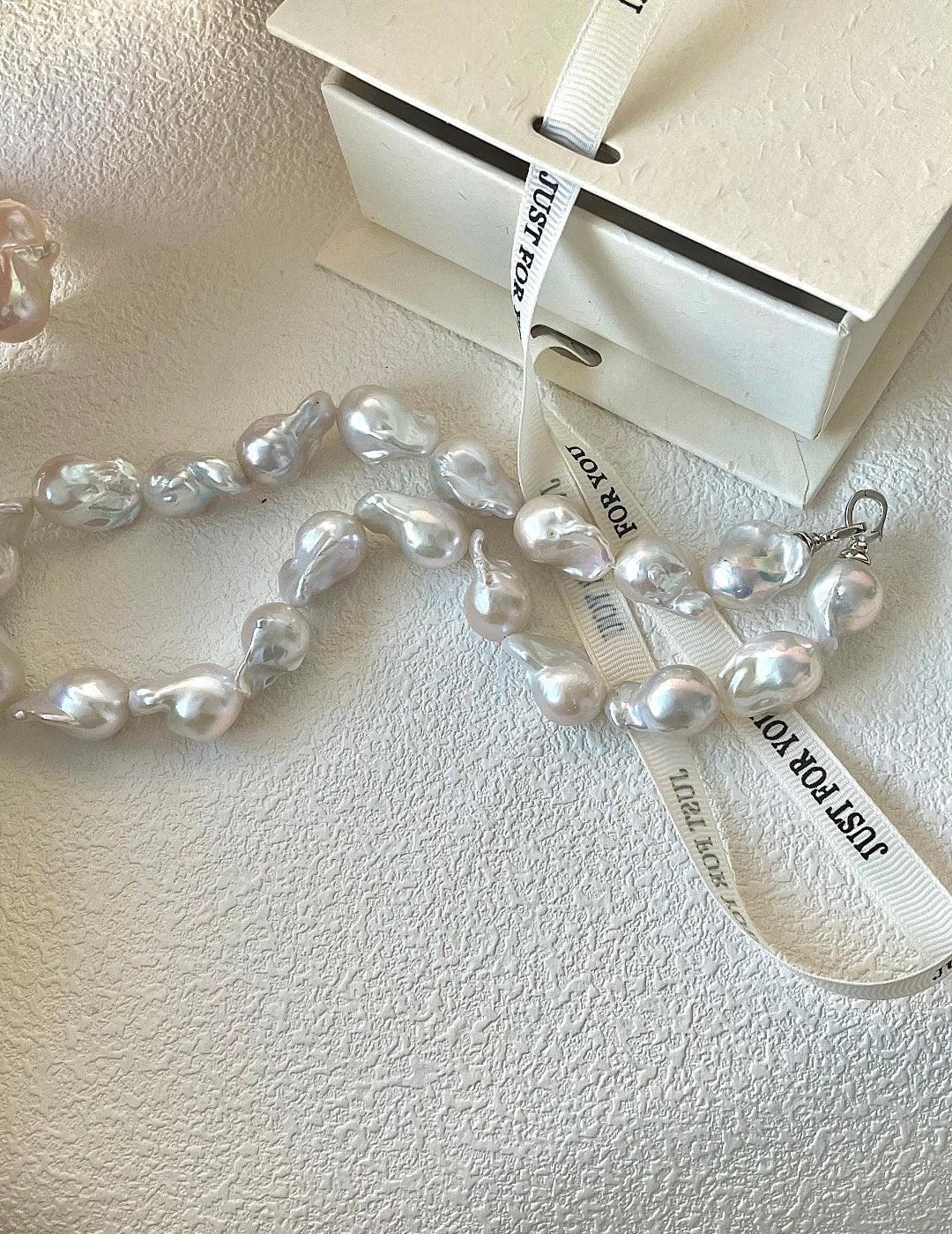 Shaped Big Baroque Beaded Choker Necklace - Gembea Jewelry