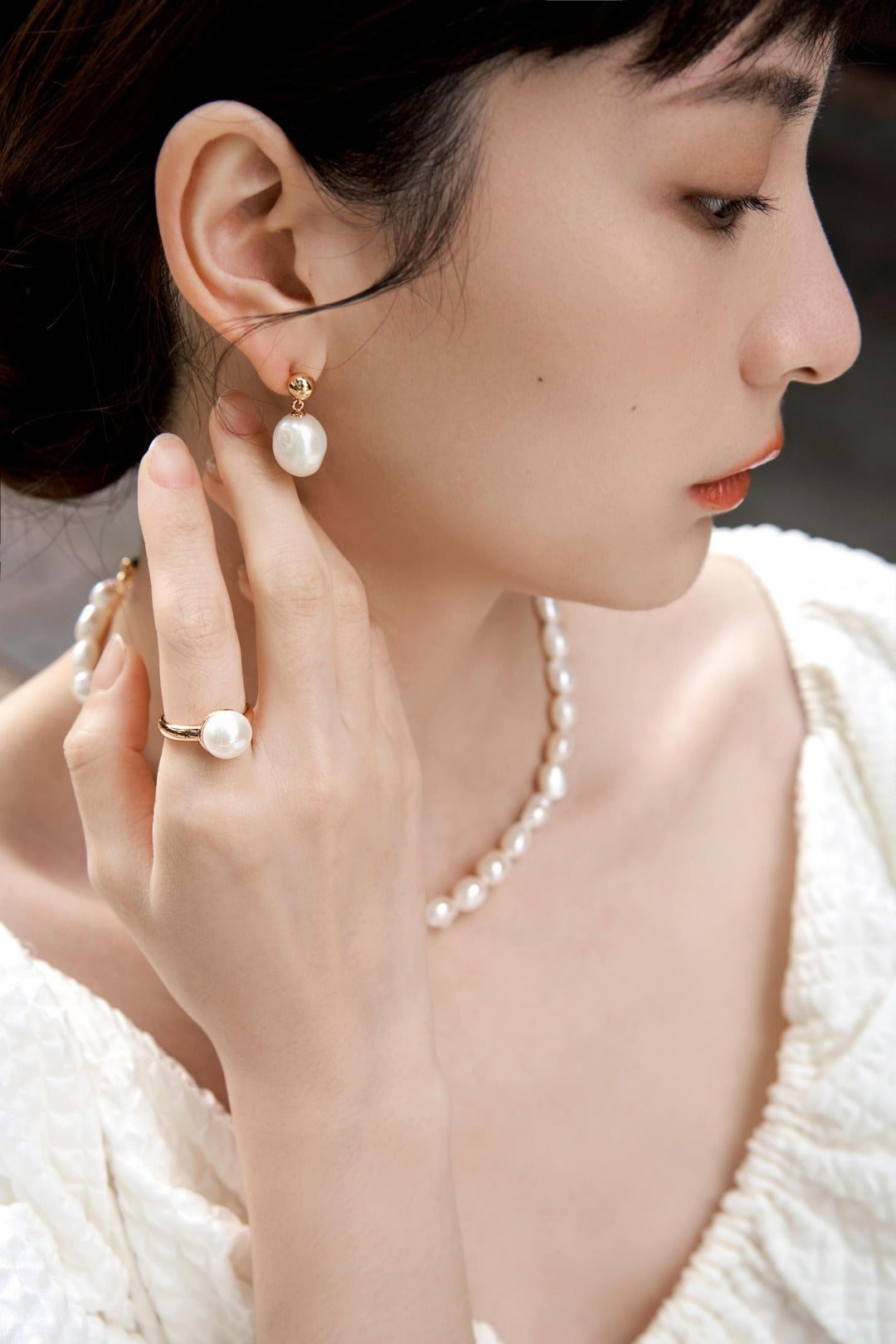 Gembea Jewelry Simple Baroque Pearl Drop Earrings