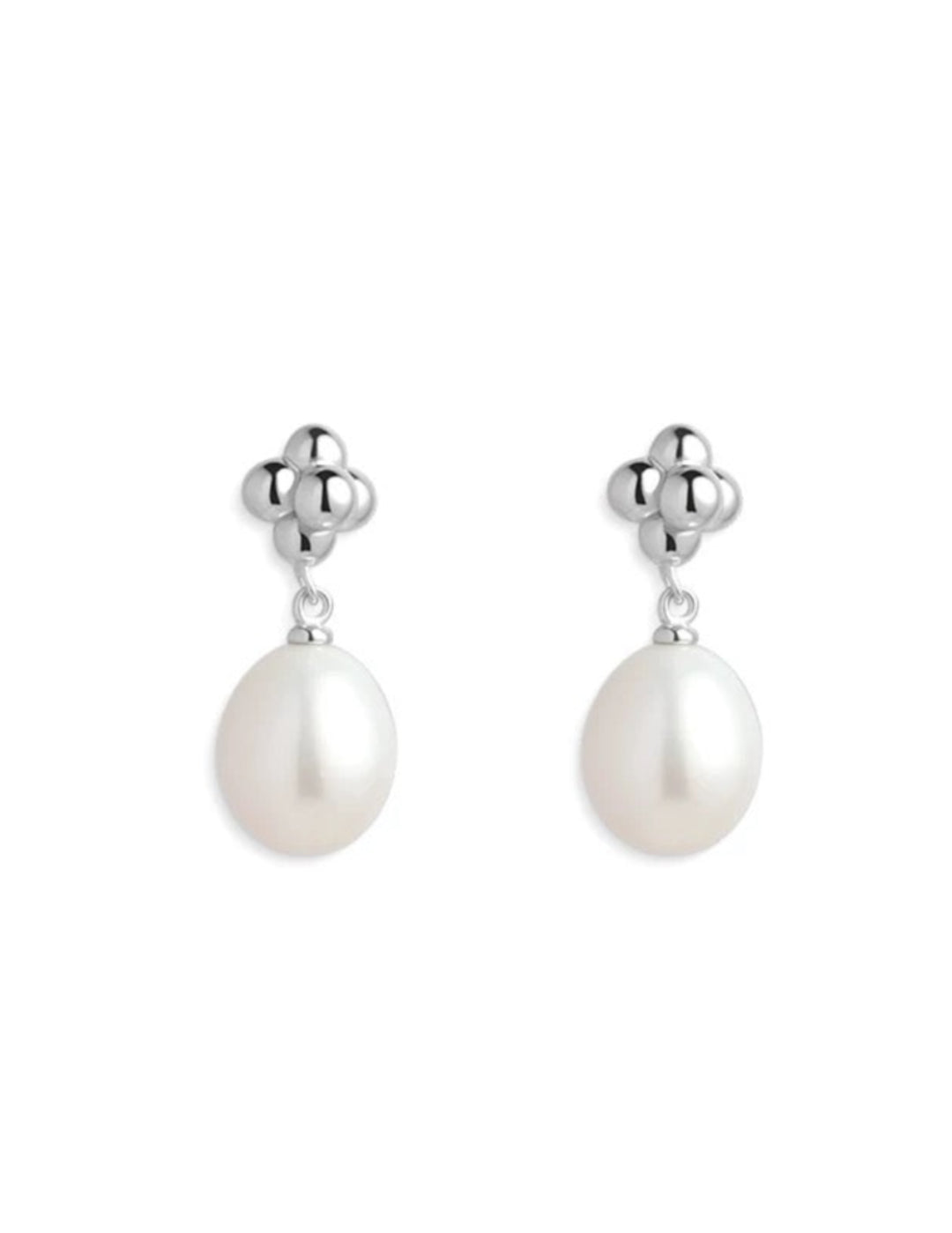 Simple Natural Pearl Stud Earrings