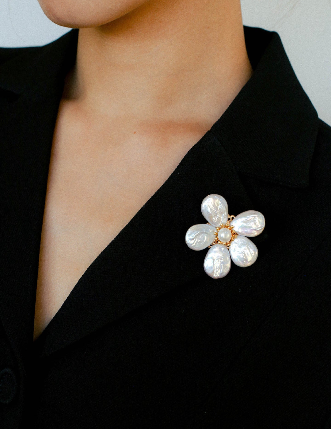 Vintage Baroque Pearl Flower Brooch gembea jewelry