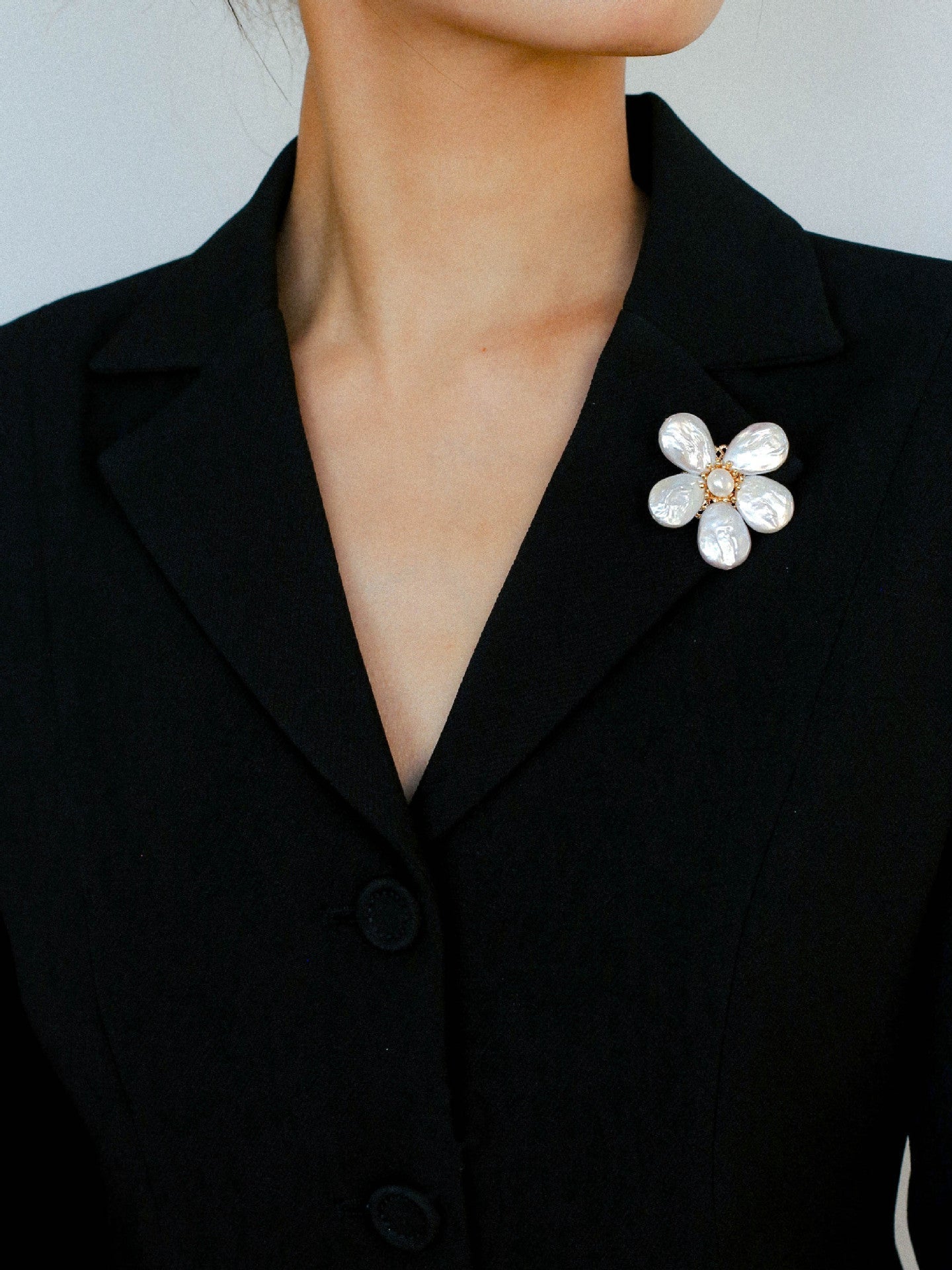 Vintage Baroque Pearl Flower Brooch gembea jewelry