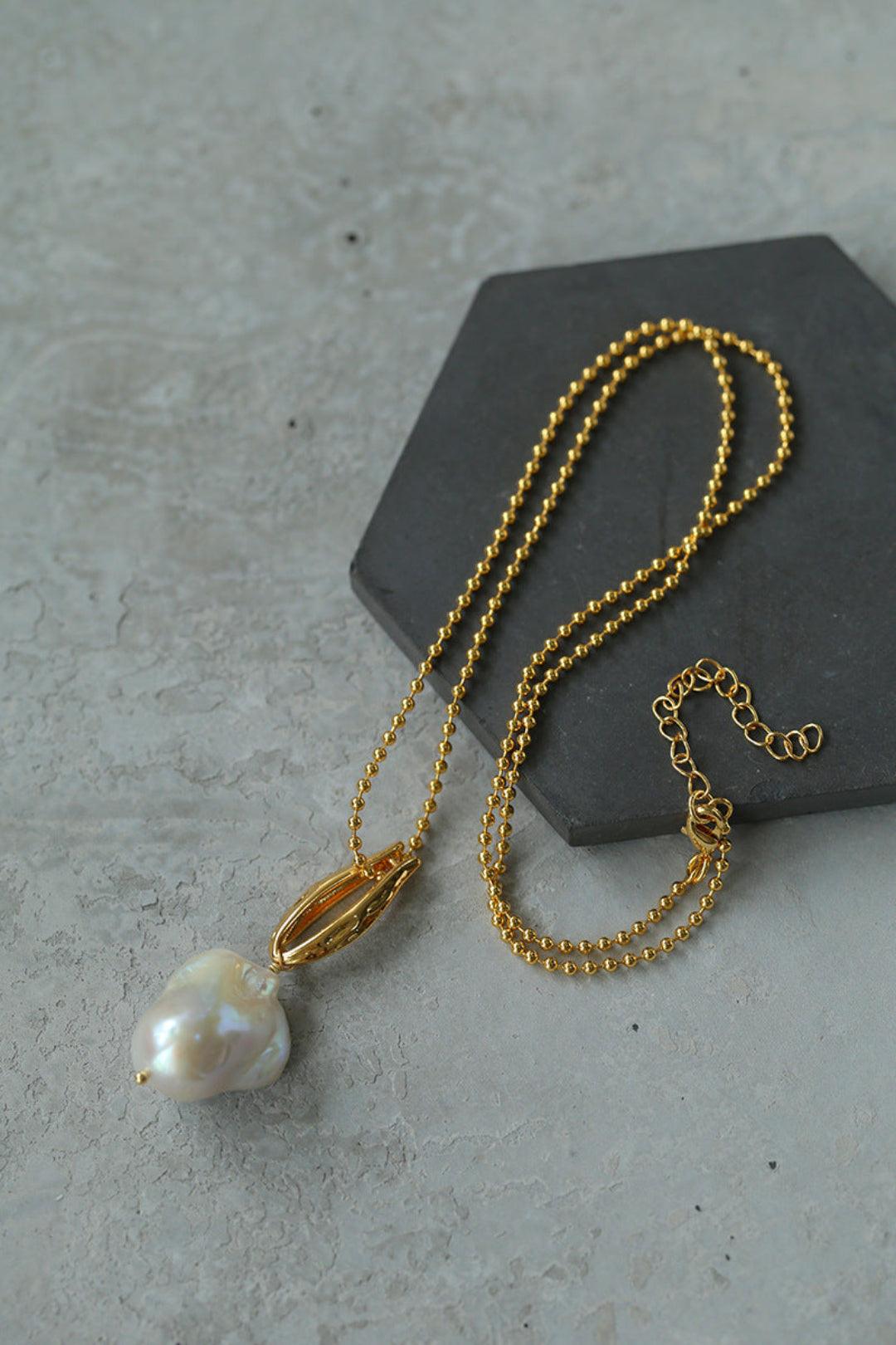 Willow Leaf Baroque Pearl Pendant Necklace - Gembea Jewelry