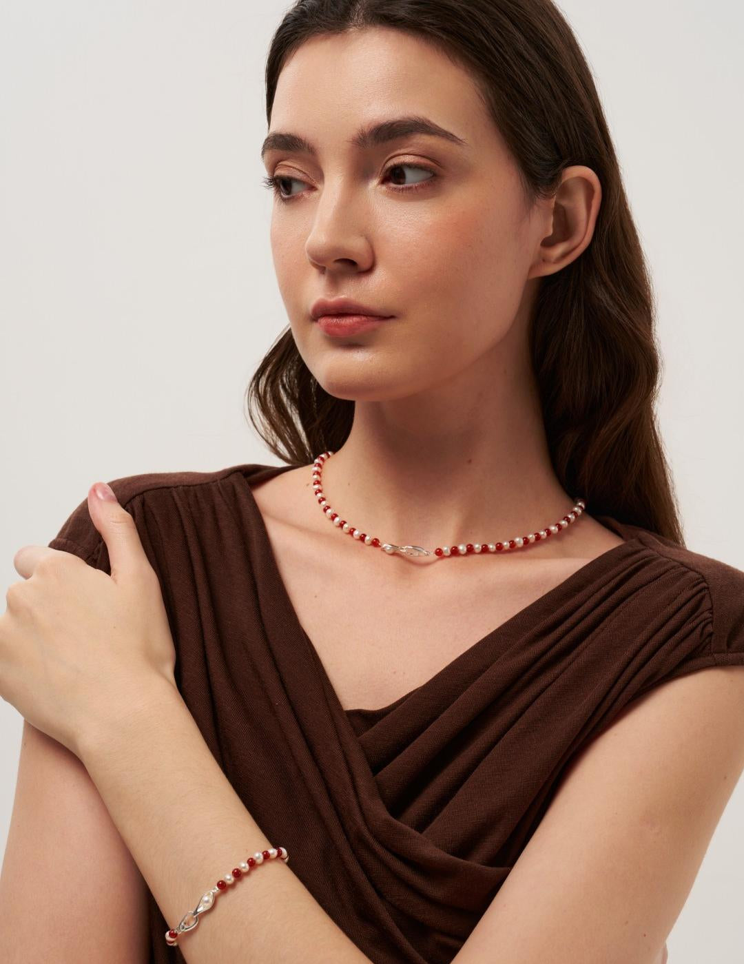 Bean Pod Red Agate Pearl Beaded Bracelet gembea jewelry