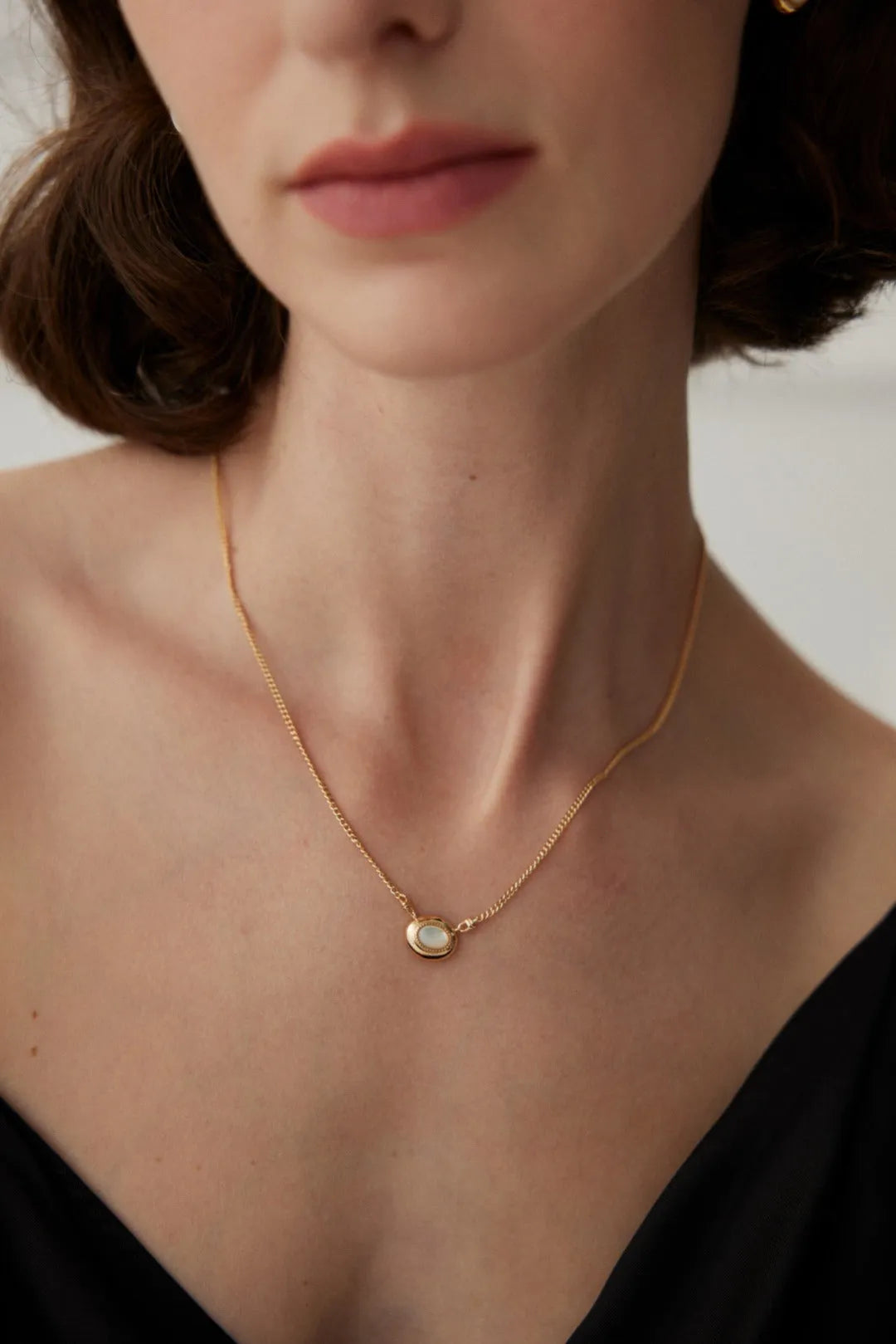 Mother of Pearl Pendant Chain Necklace - Gembea Jewelry