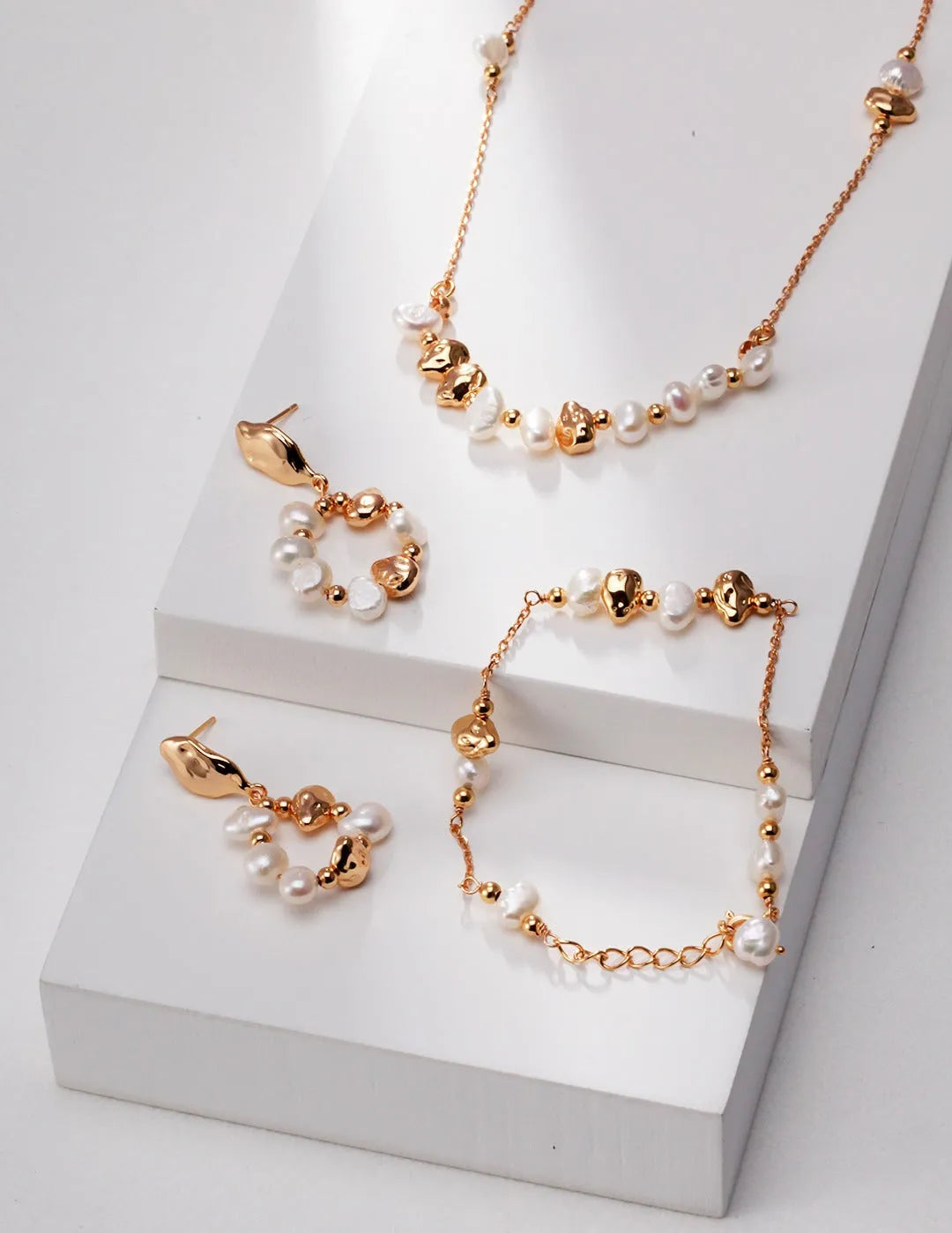 Gold Chain Pearl Bracelet