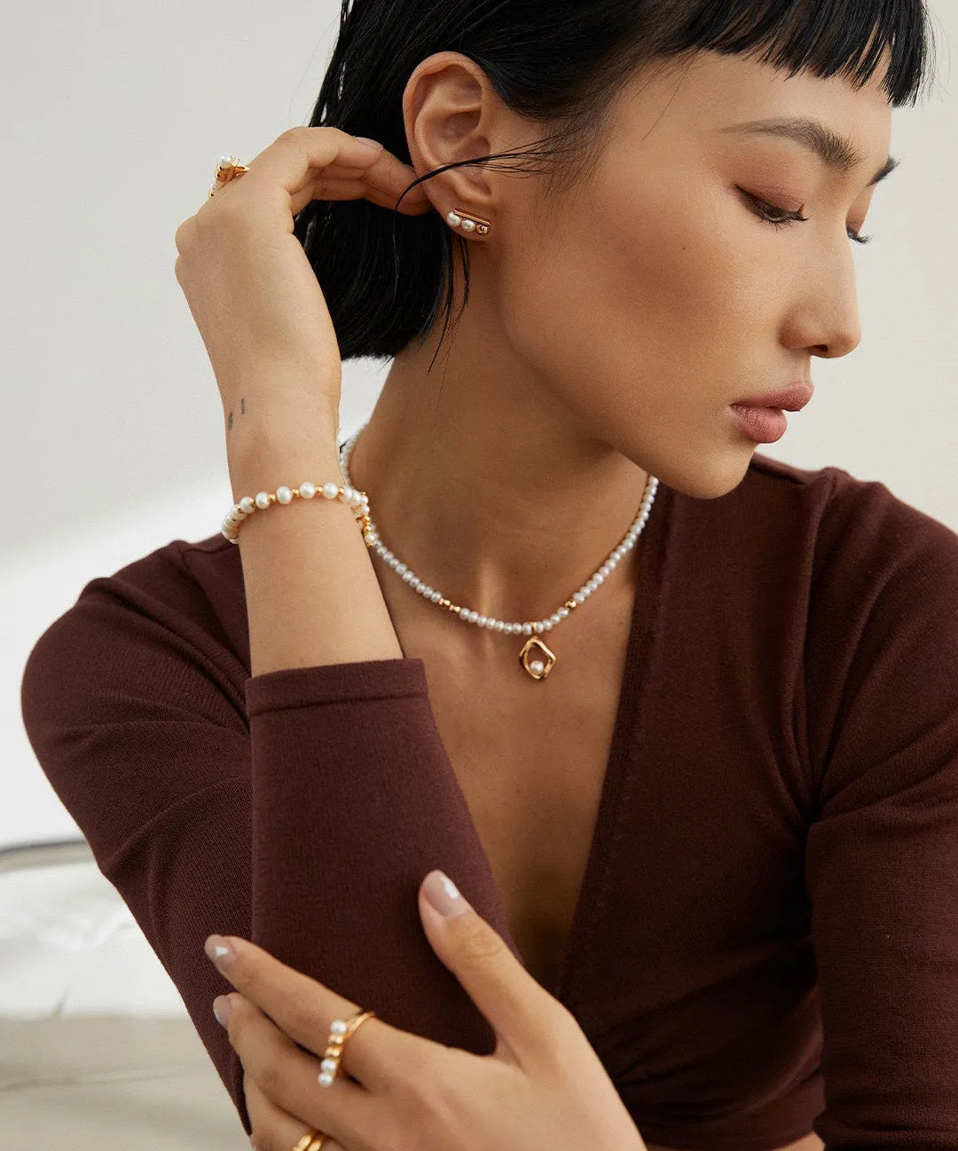 Elegant Pearl Beaded Pendant Necklace