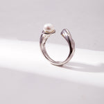 Gembea Jewelry Metal Flowing Pearl Open Ring