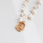 Gembea Jewelry Queen's Seal Pendant Pearl Necklace