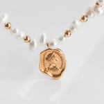 Gembea Jewelry Queen's Seal Pendant Pearl Necklace