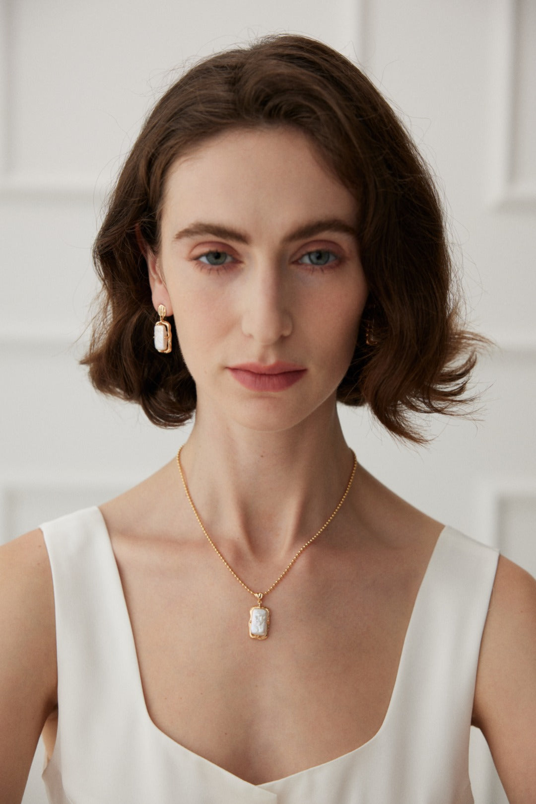 Gembea Jewelry Rectangular Baroque Pearl Chain Necklace