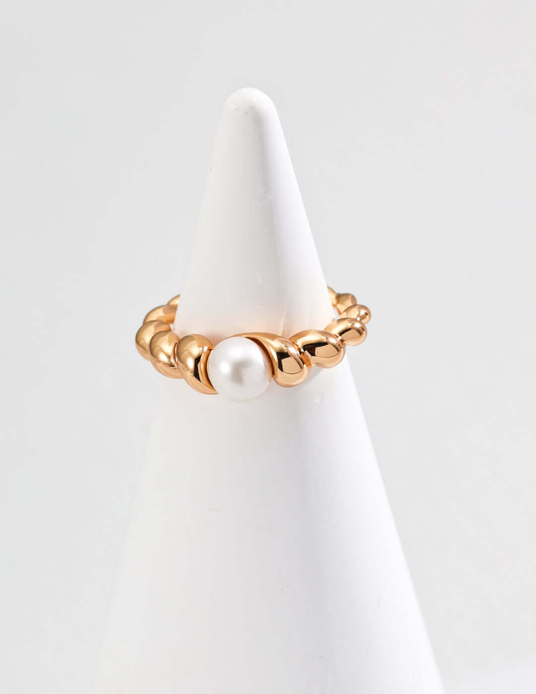 Gembea Jewelry Simple Vintage Gold Pearl Ring