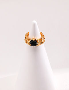 Gembea Jewelry Hollowed-Out Metal Black Agate Set Ring