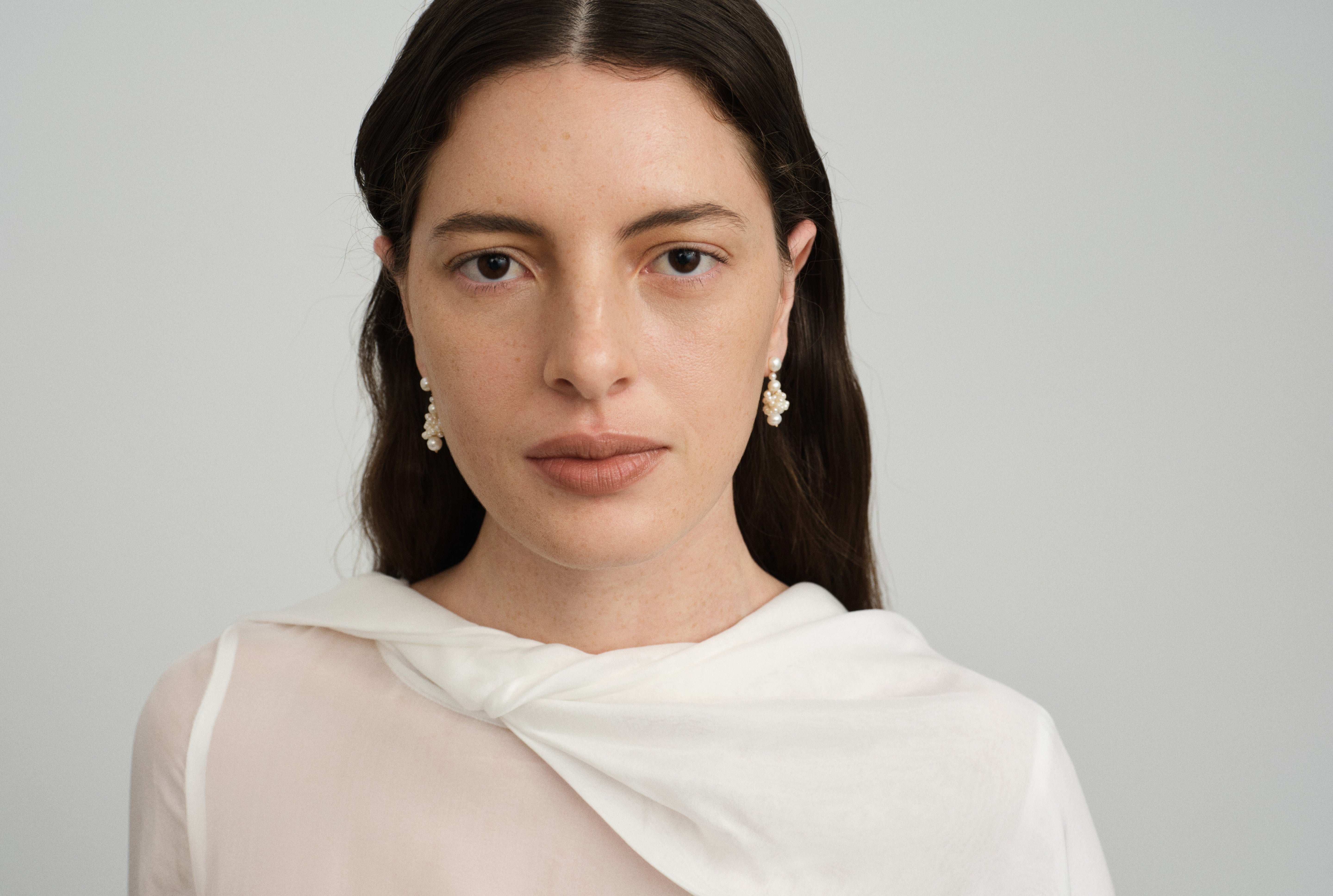 perfect bridal pearl earrings for wedding day