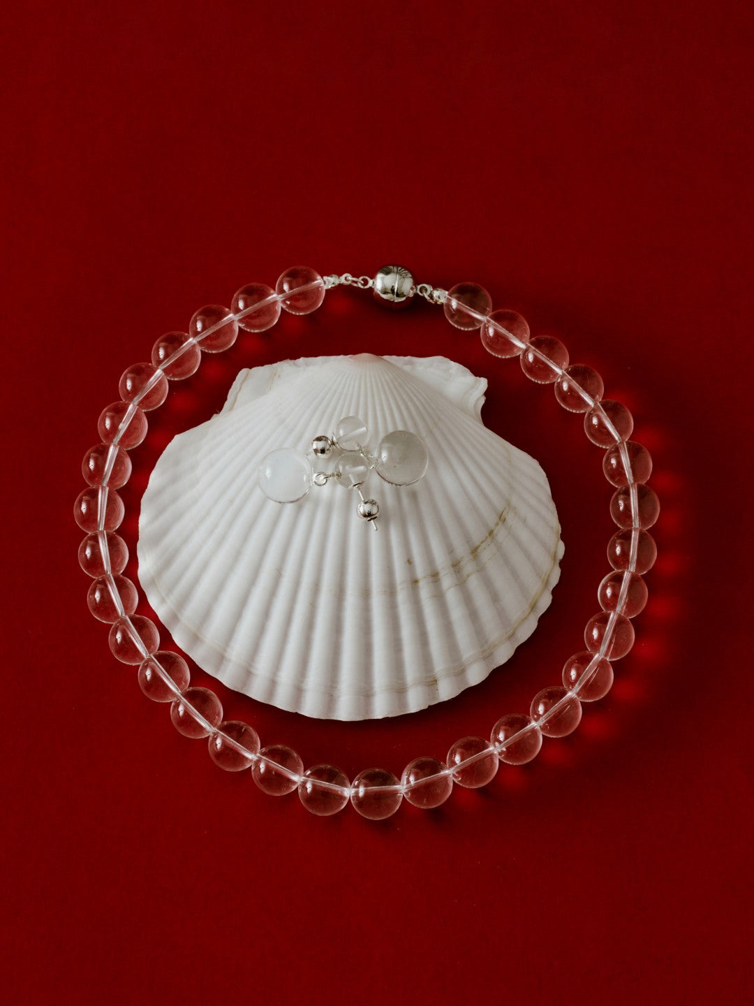 Minimalist Jewelry Styling Guide