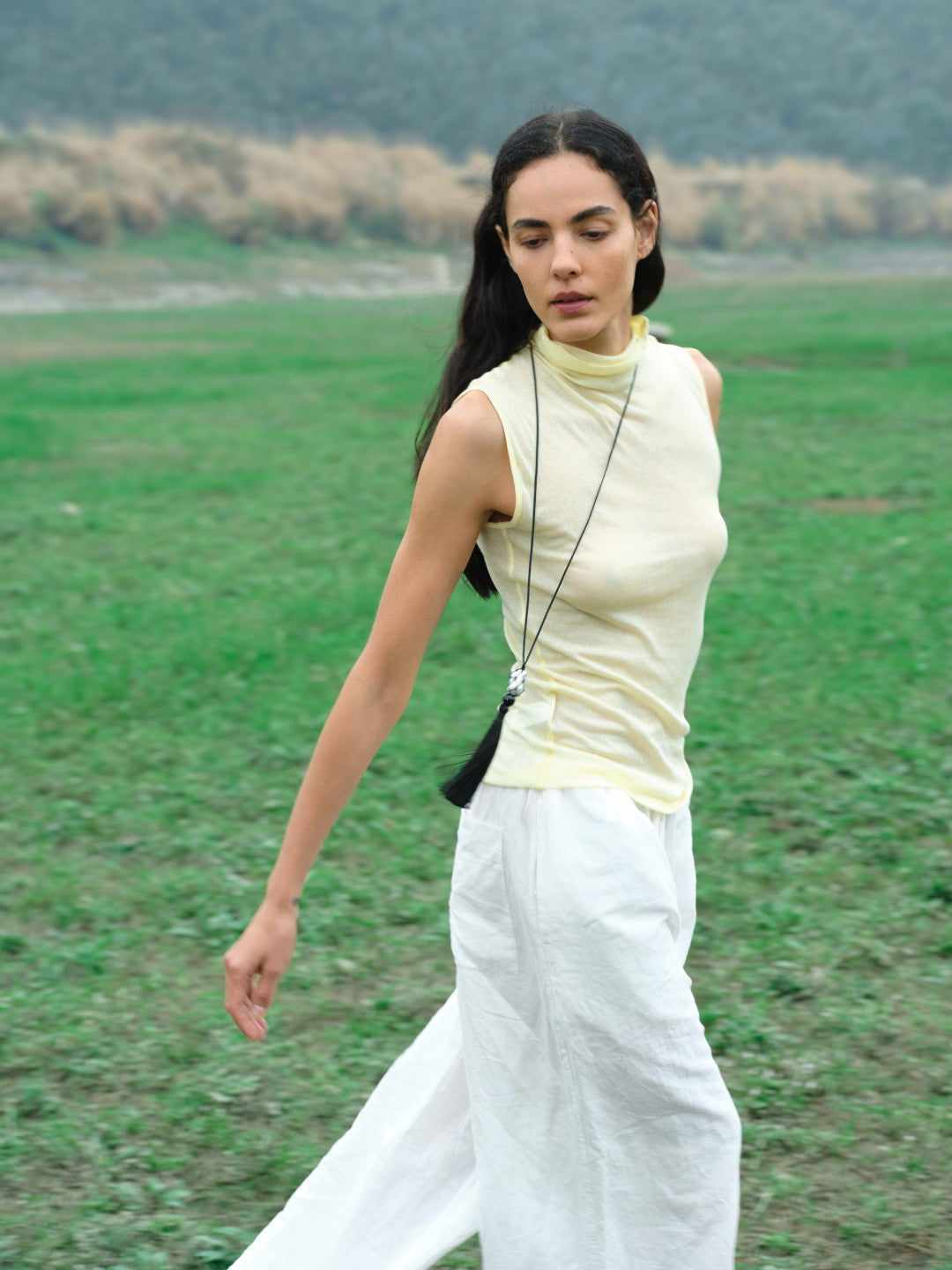 How to Build a Minimalist Jewelry Collection