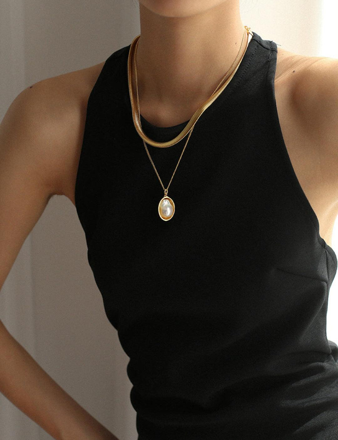Oval Pendant Baroque Shaped Pearl Necklace - Gembea Jewelry