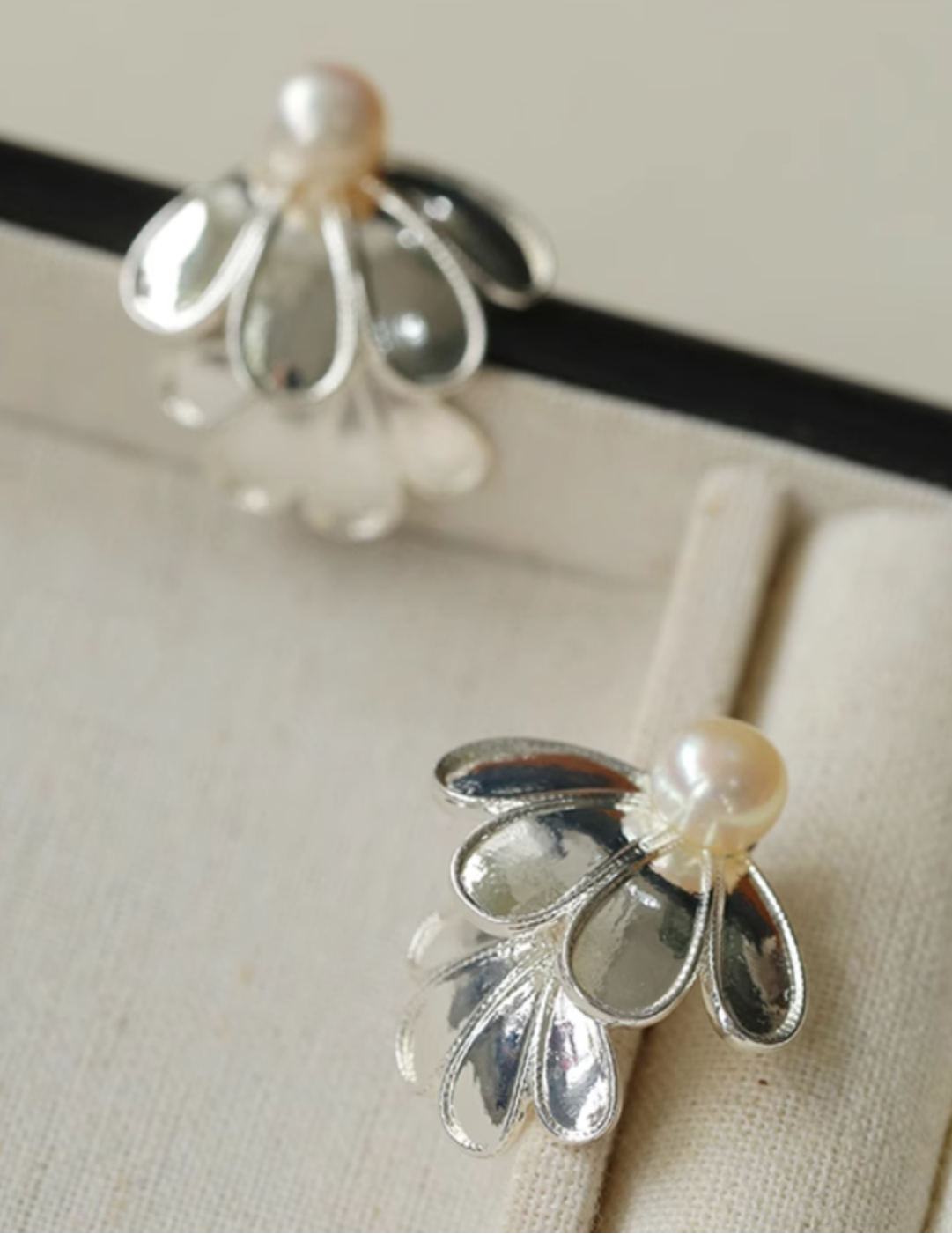 Elegant Natural Pearl Double Silver Flower Stud Earrings